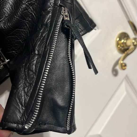 Classic Black Leather Jacket - Picture 4 of 11